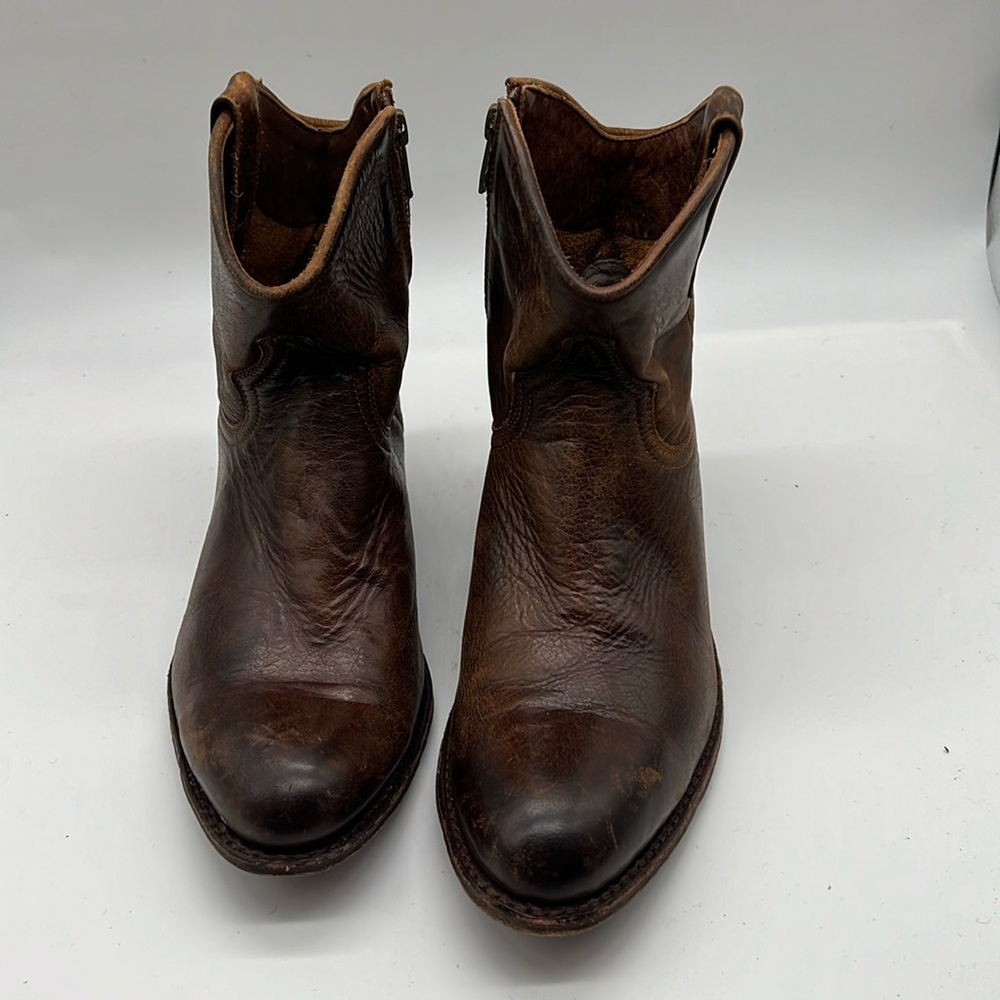 Frye  77979 Womens  Short Casual Brown Pull-on Western Ankle Boots 8 made Spain